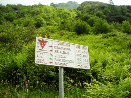 Cartello indicatore nella Val Bondione