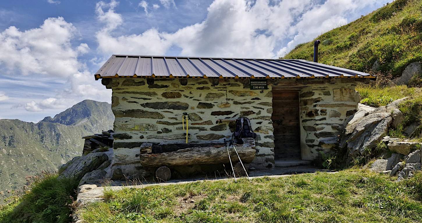 Bivacco Viviorobie / Bivacco Elio Angelini
