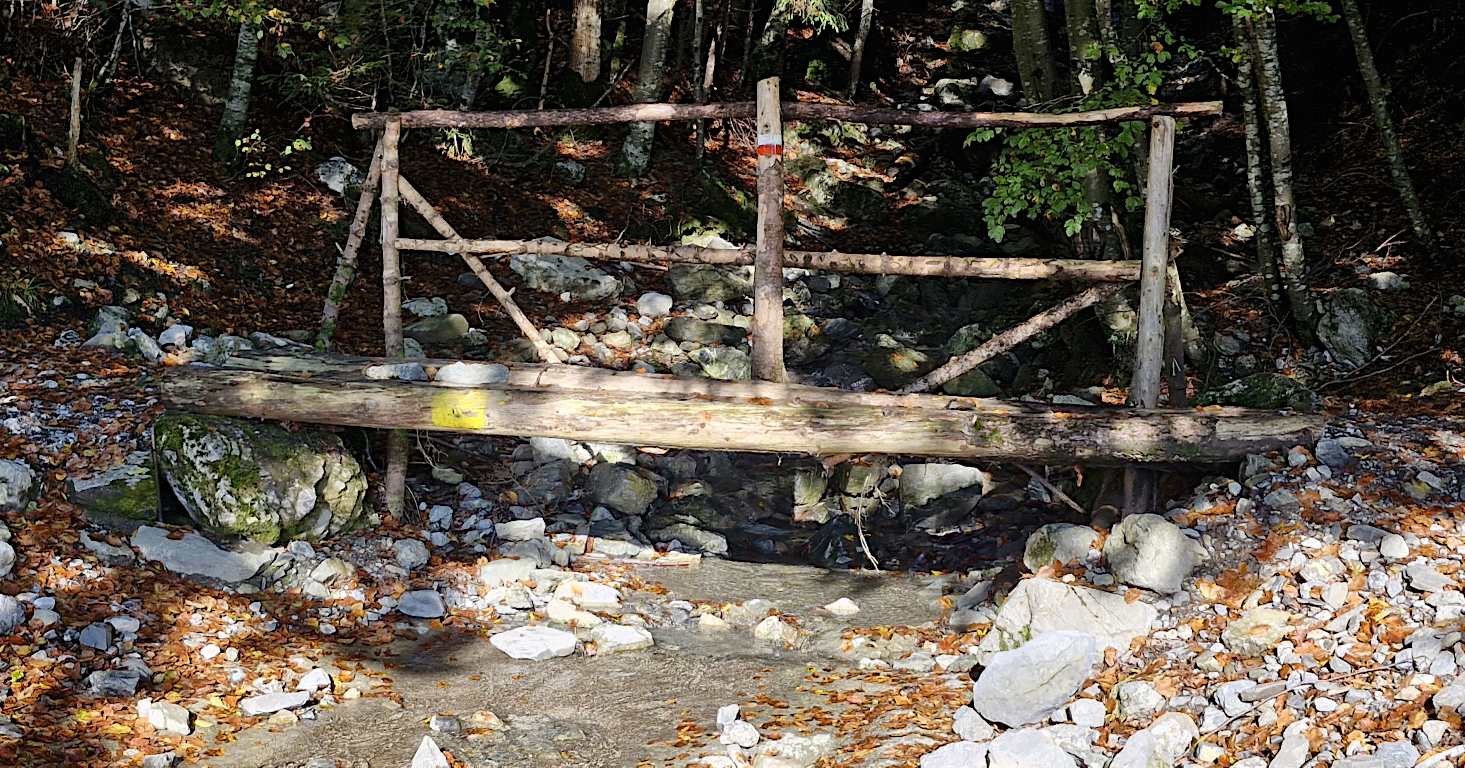Ponticello utilizzabile in caso di portata elevata del corso d'acqua.