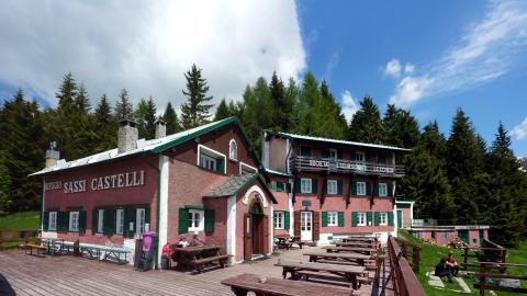 il rifugio Sassi-Castelli ai Piani di Artavaggio