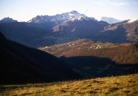 Vista sulle Orobie da santuario d'Altino