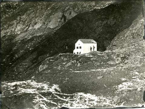 Vecchio rifugio Calvi