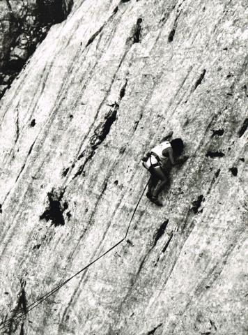 Scuola di roccia nel Mare in Burrasca (Presolana) 