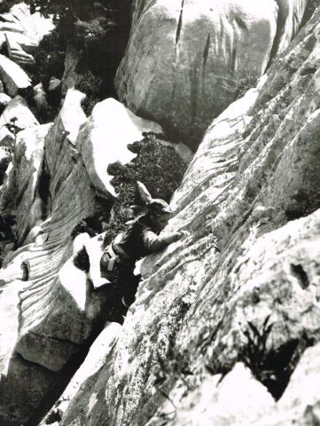 Scuola di roccia nel Mare in Burrasca (Presolana) 