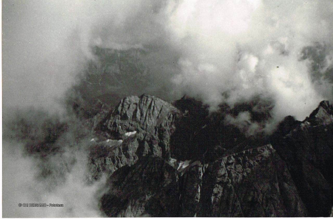 Il Sasso Vernale dalla vetta della Marmolada