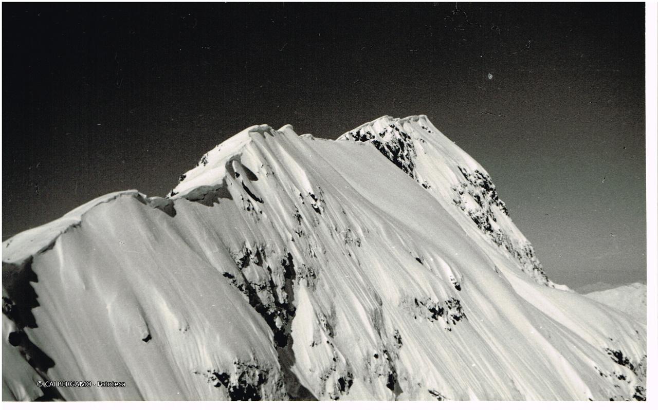 La cresta orientale e la vetta del Monte Cabianca