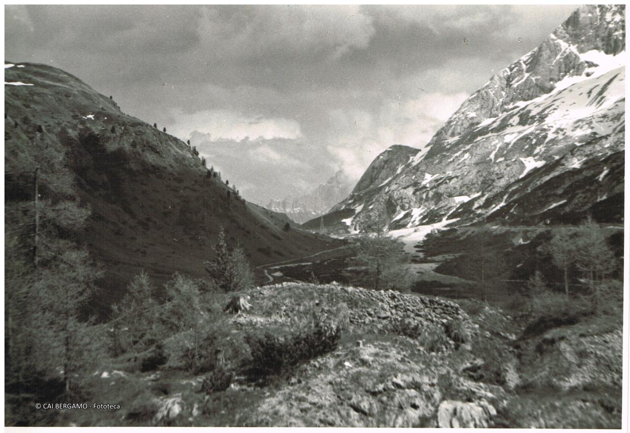 Il Pian Fedaia, nello sfondo il Civetta