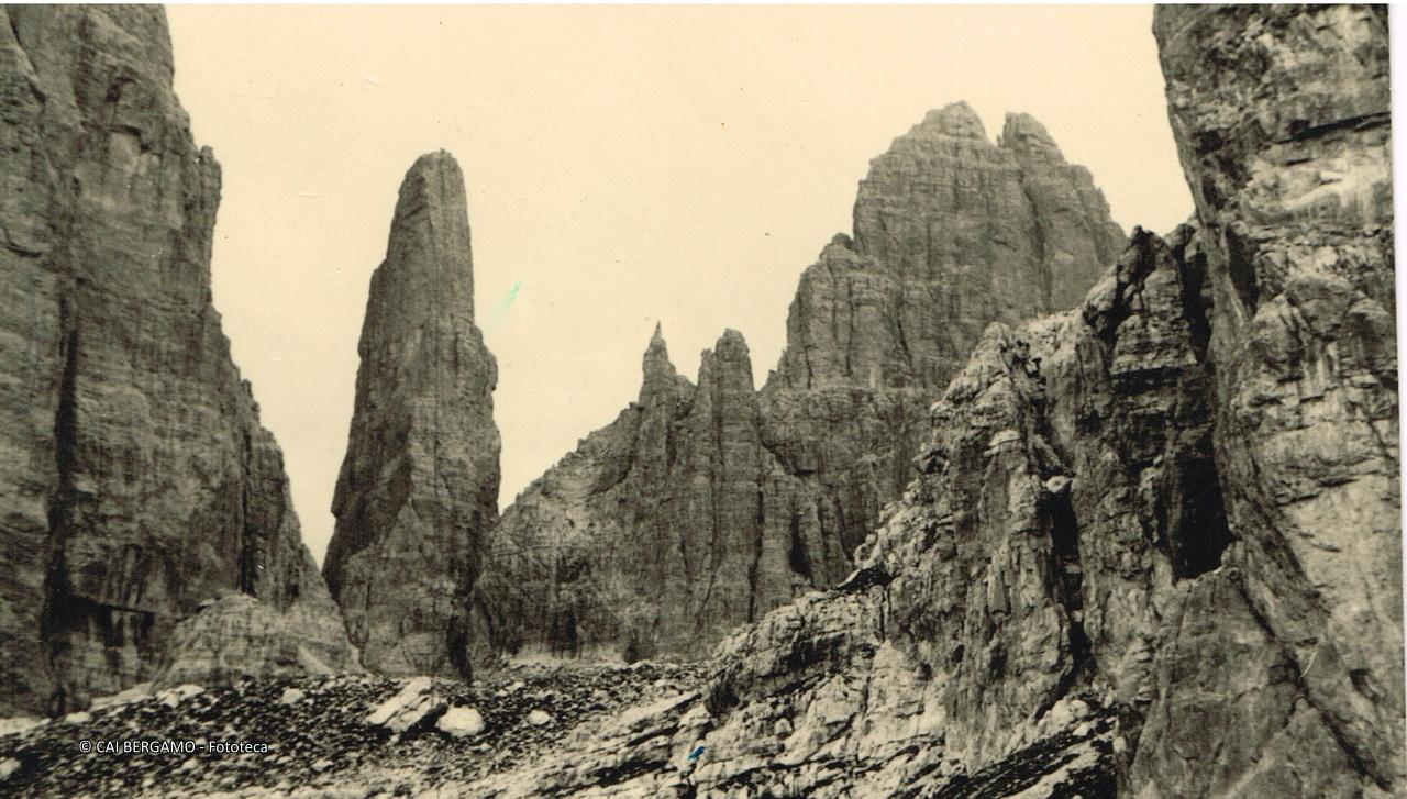 La Brenta Alta, il Campanile Basso e il Campanile Alto dal sentiero Osvaldo Orsi
