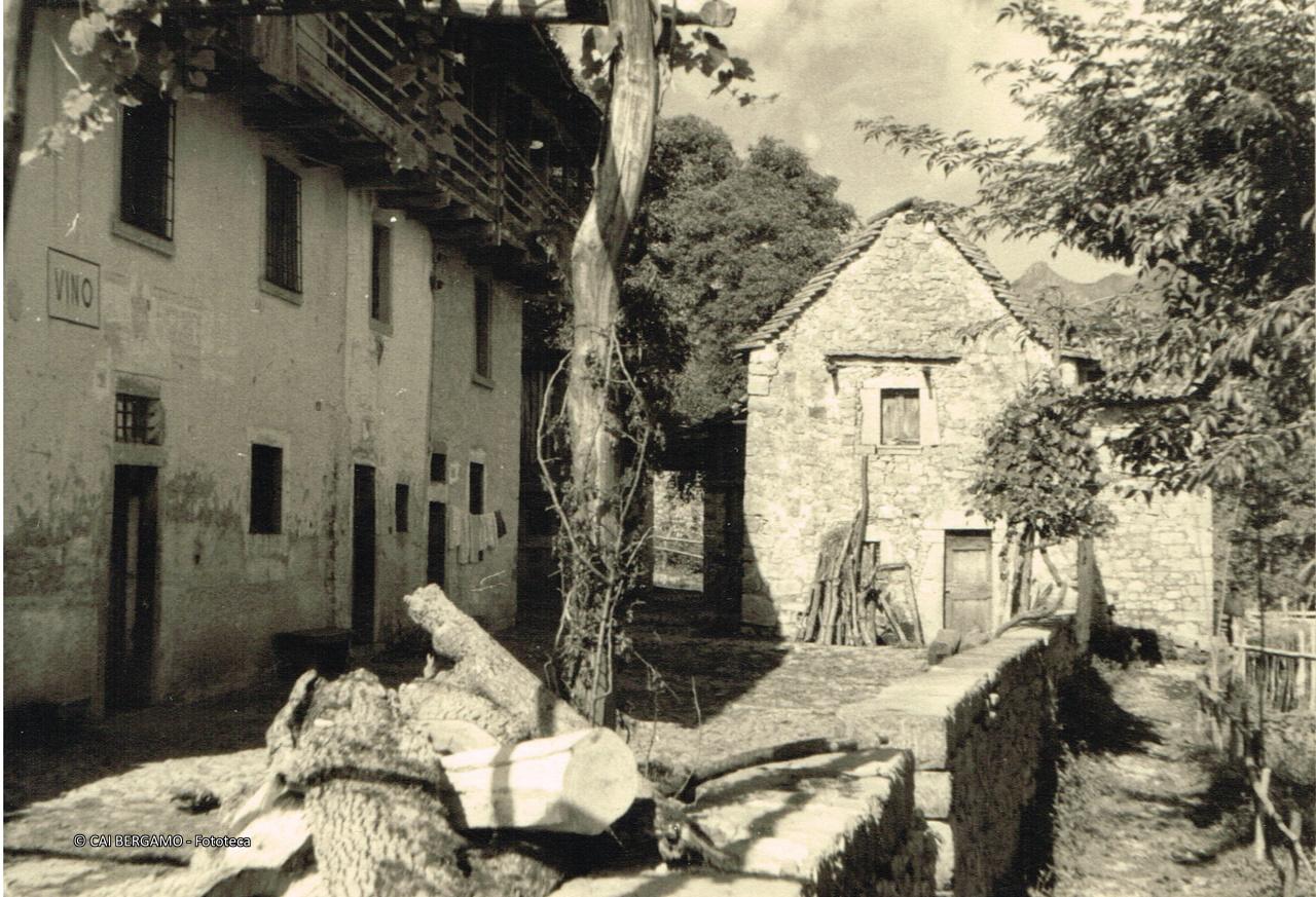 Rustico su osteria sotto Blello 