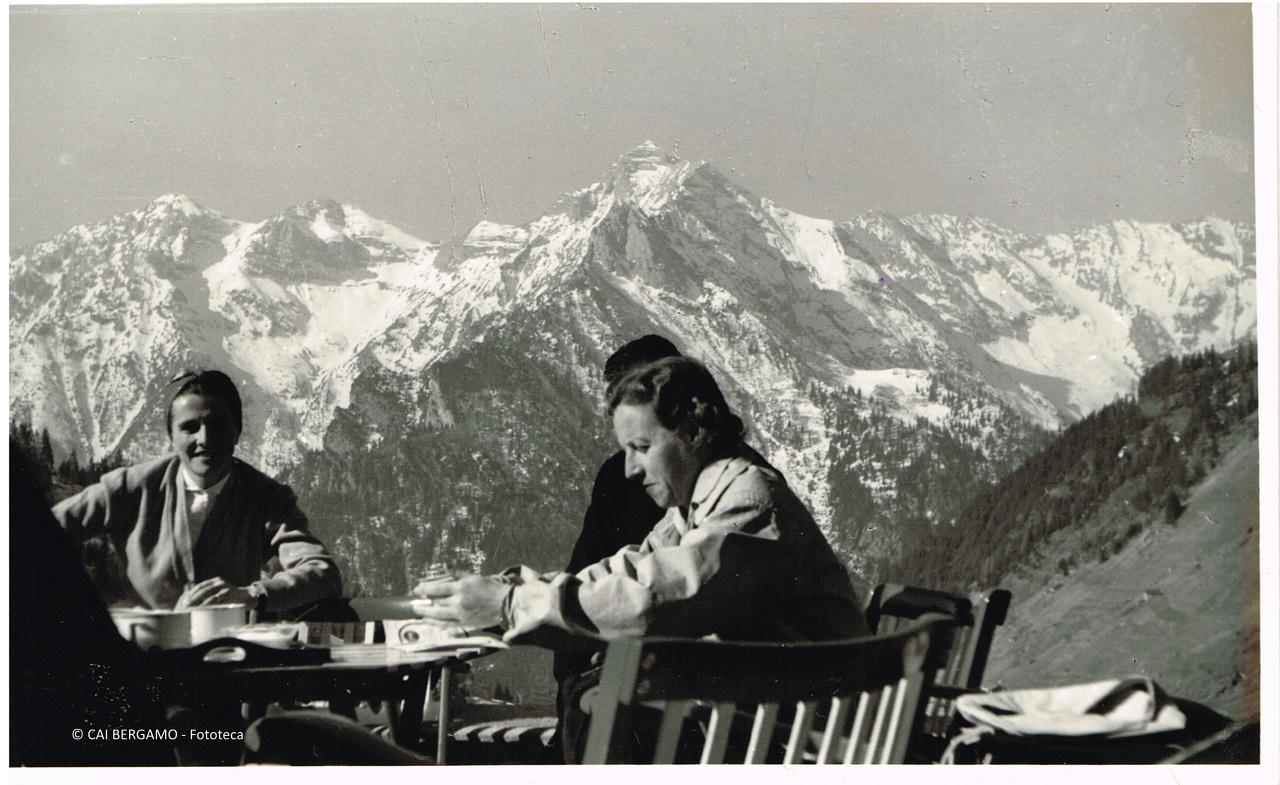 Dalla terrazza del Bianchi verso il Pegherolo