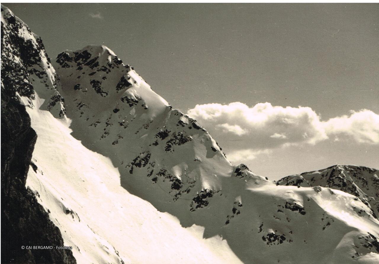 Il crestone NO del M. Cadelle dalla Bocchetta dei Lupi