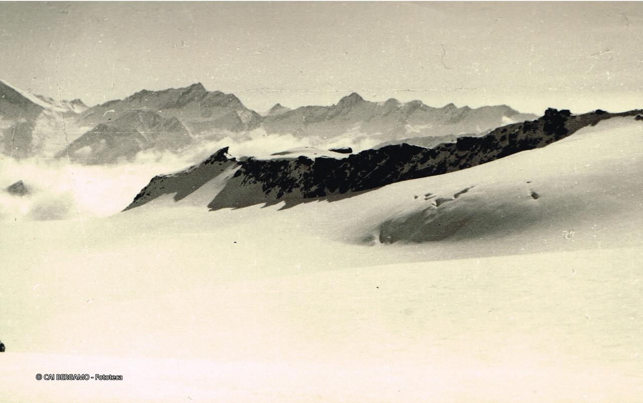 Salendo all'Adlerpass