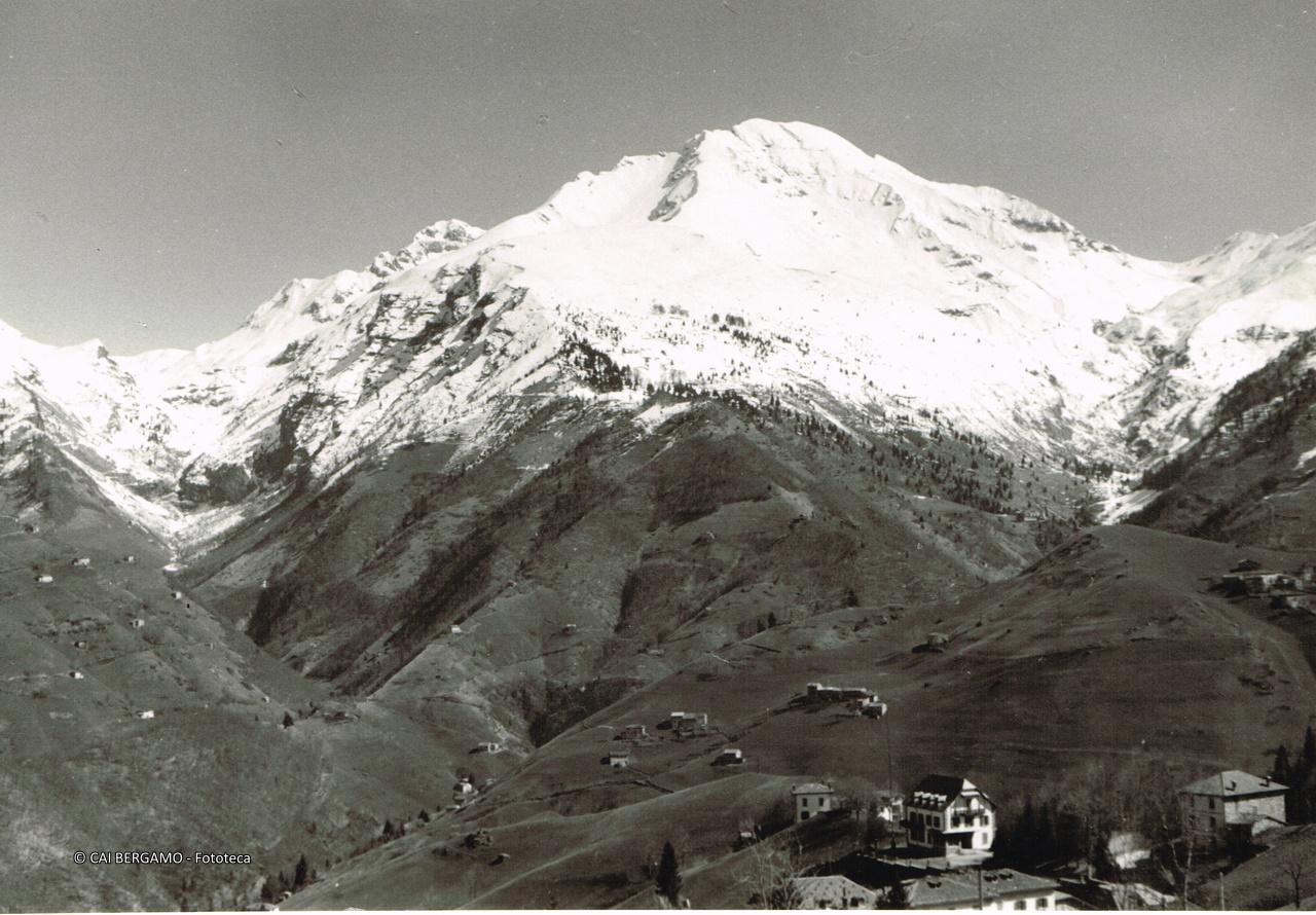 "L'Arera visto da Oltre il Colle"