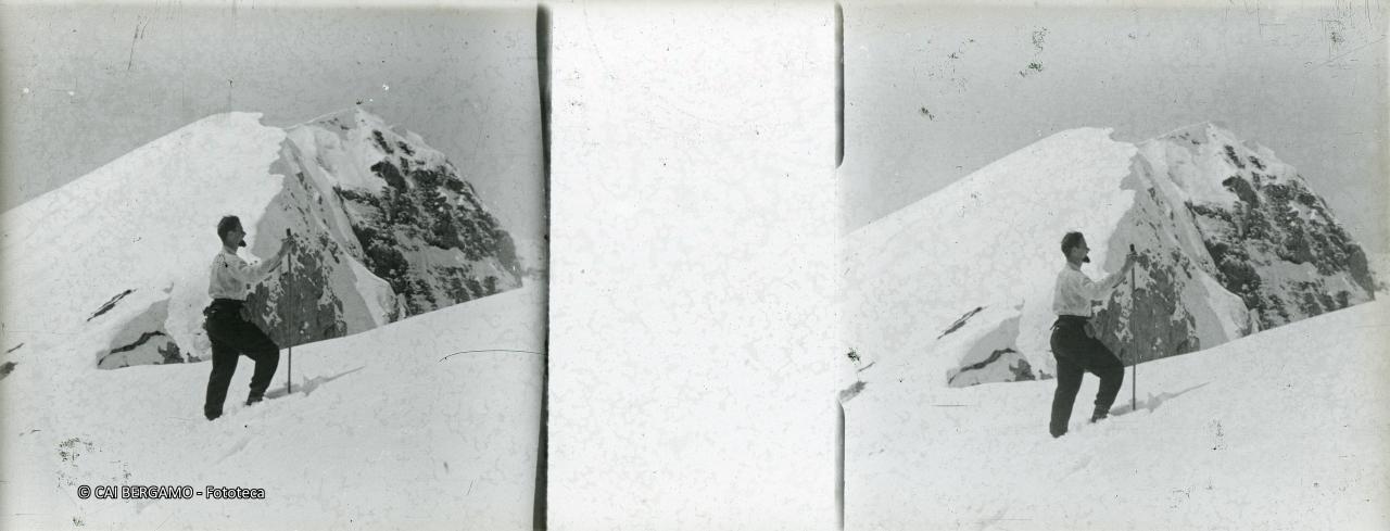 Tolti gli sci sguardo verso la valle