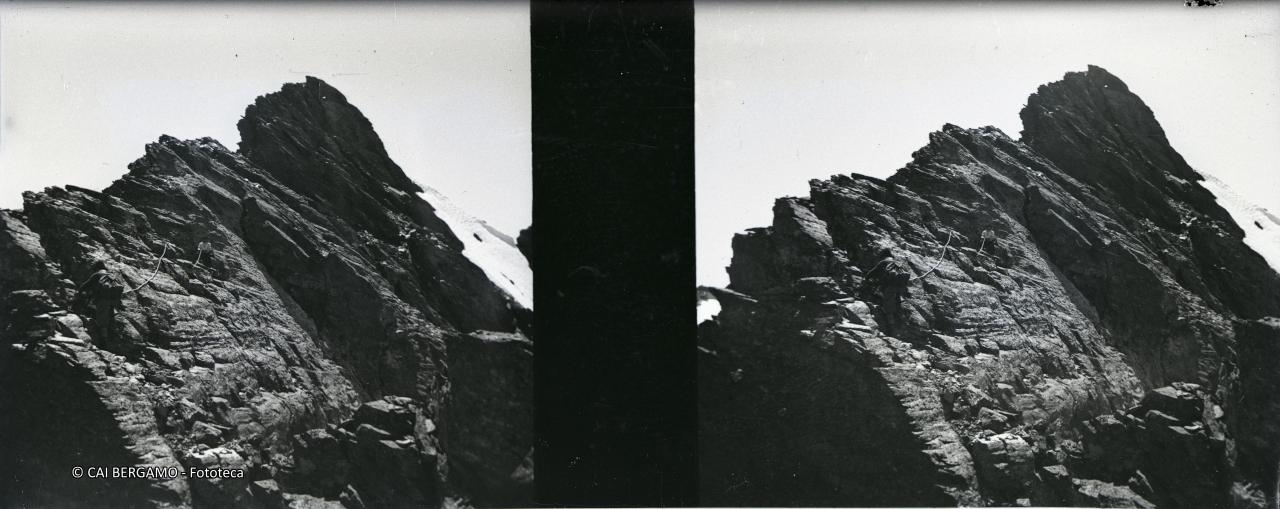 Cordata in parete sul pizzo Scais