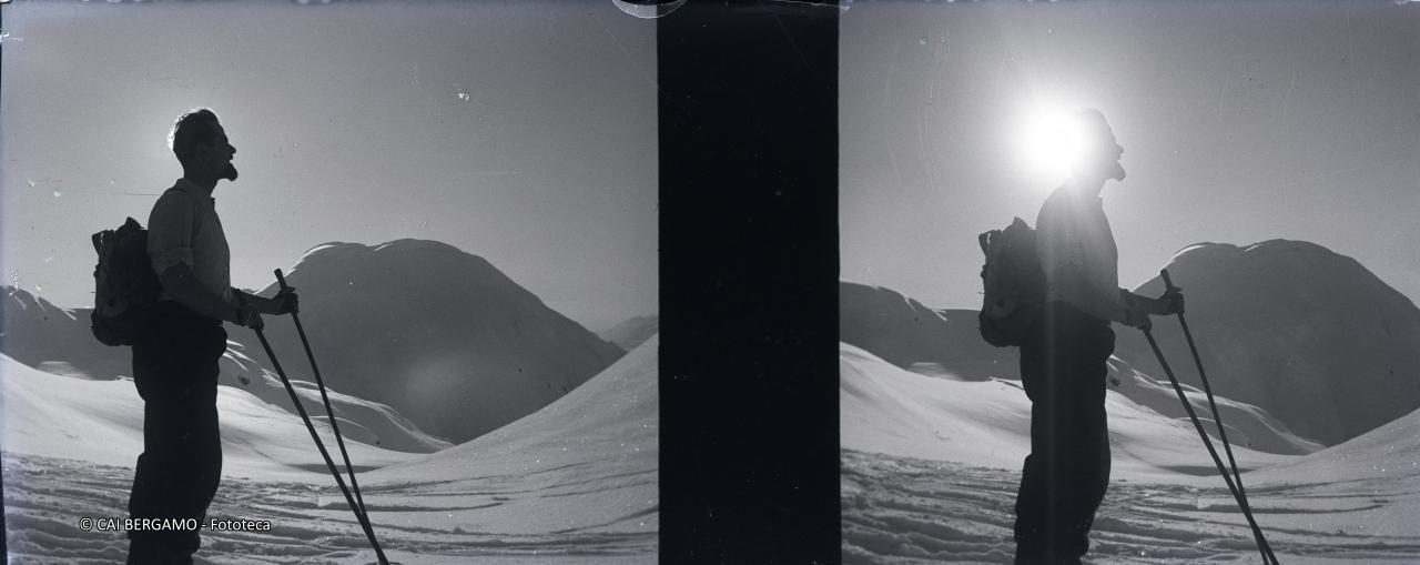 Scialpinista in controluce