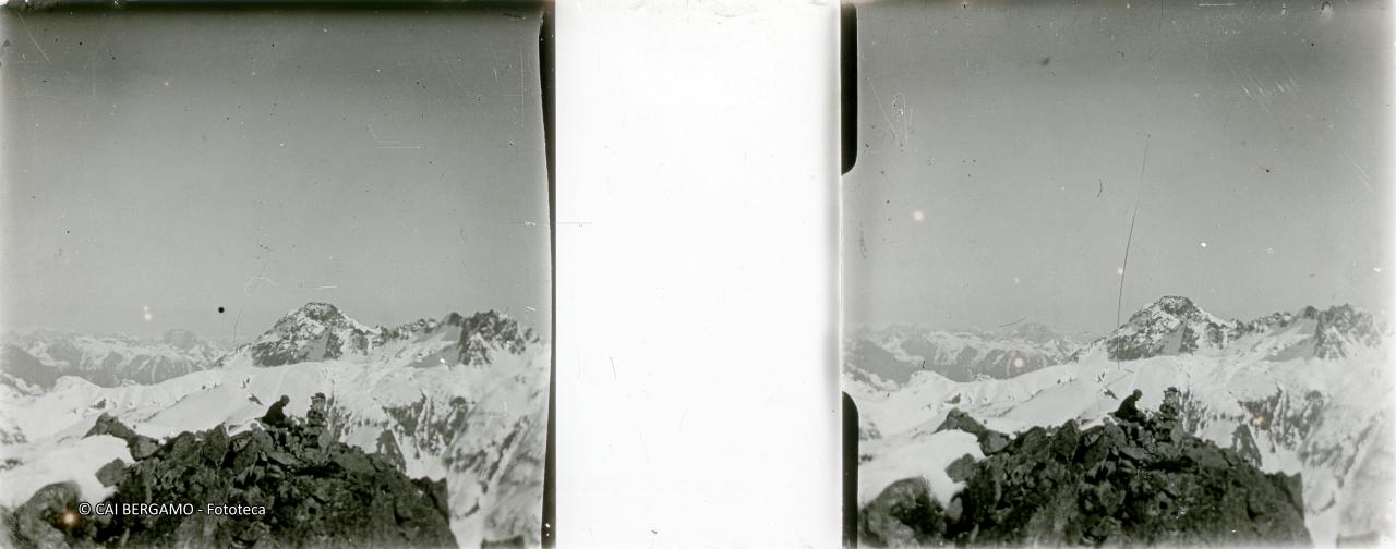 Sosta in vetta con vista su cime circostanti