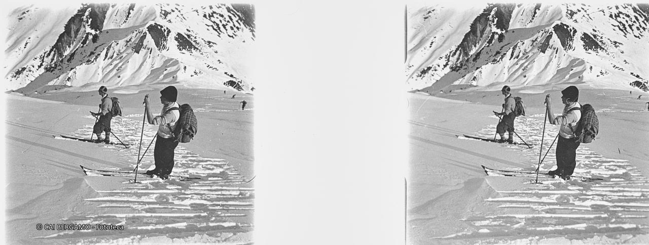 Salendo "a scaletta" sul pendio del Montebello