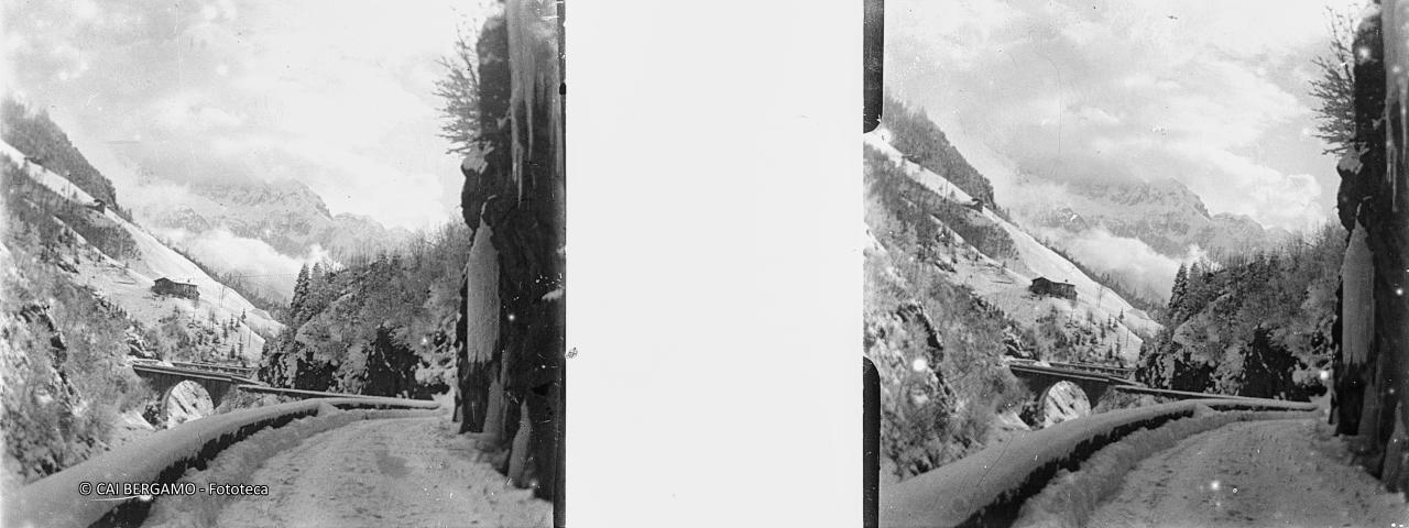 strada per Foppolo (??)  Ben innevata