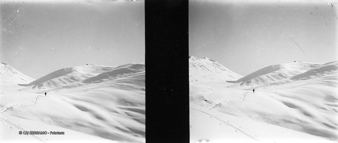 Farno nella neve con baita Montagnina in alto (l'attuale Parafulmen)