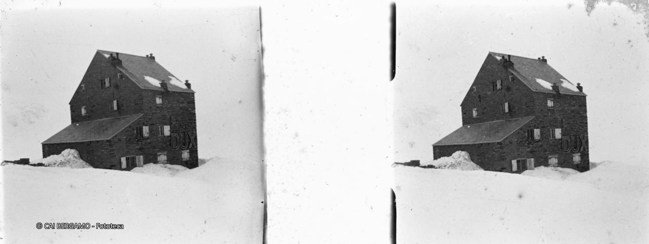 Rifugio Teodulo con scritta DUX