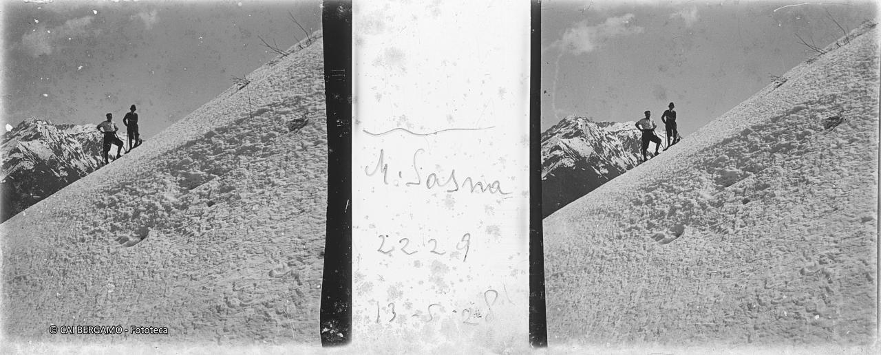 Lungo la salita con gli sci