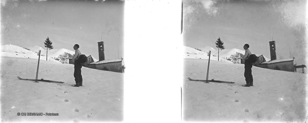 Chiesetta S.Antonio al monte Alino, con skiatore in primo piano