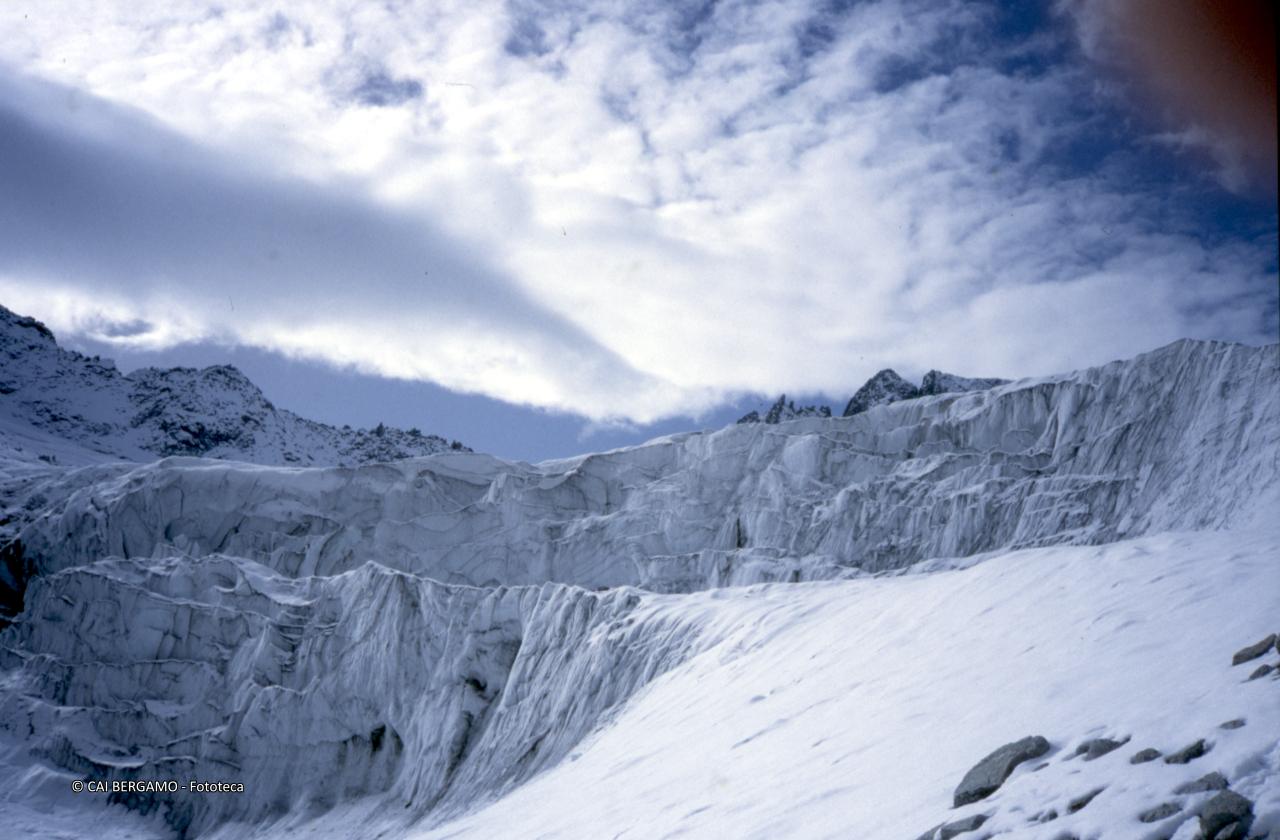 Mastodontico e maestoso ghiacciaio Bachli