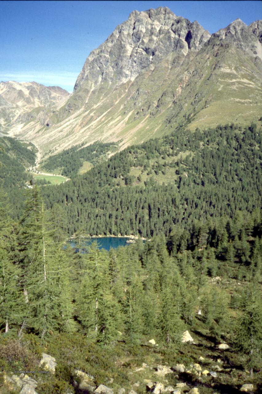 Lagh da Saoseo e cima Corn da Camp