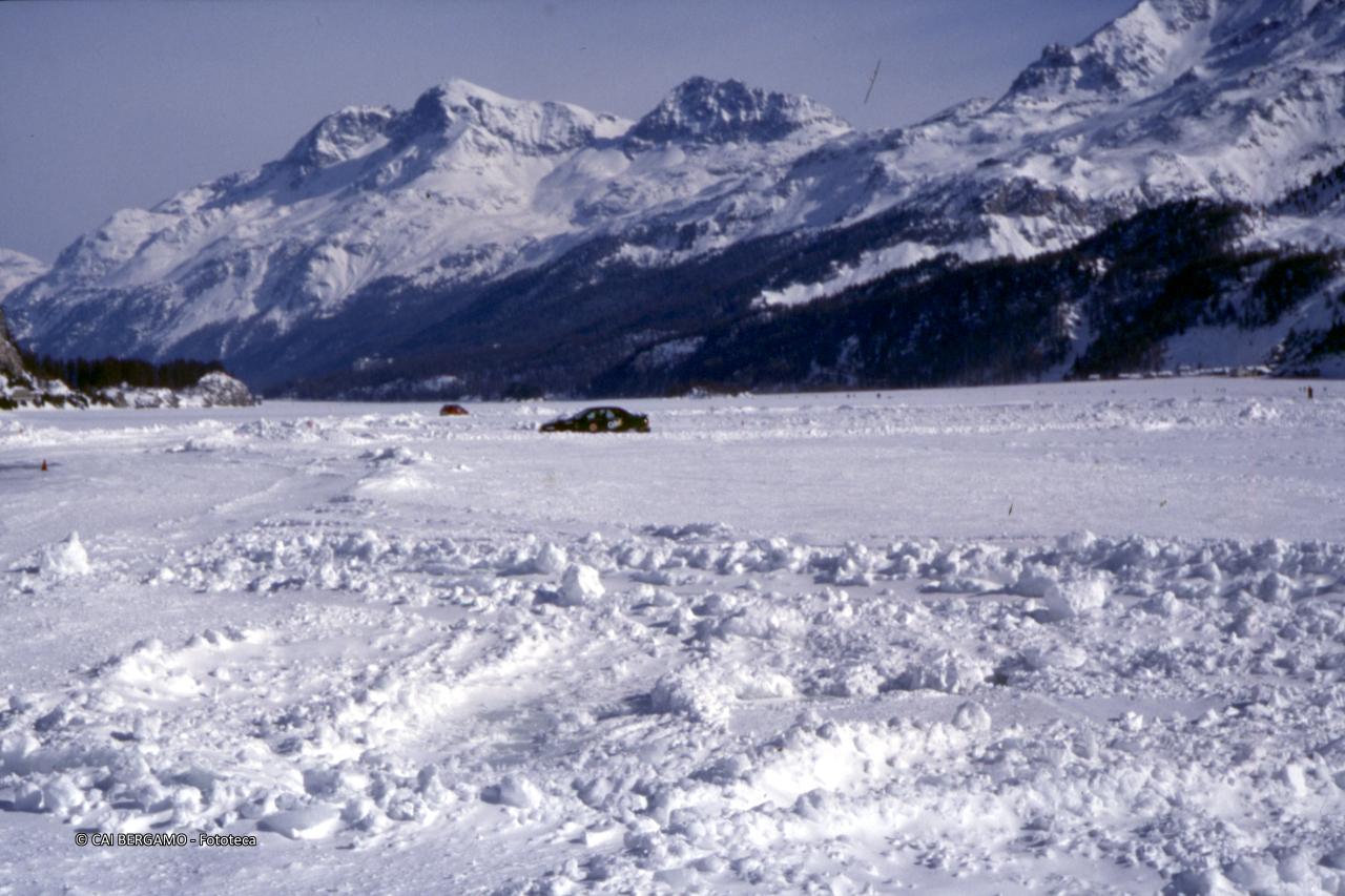 Lago di Silvaplana ghiacciato e Piz Corvatsch