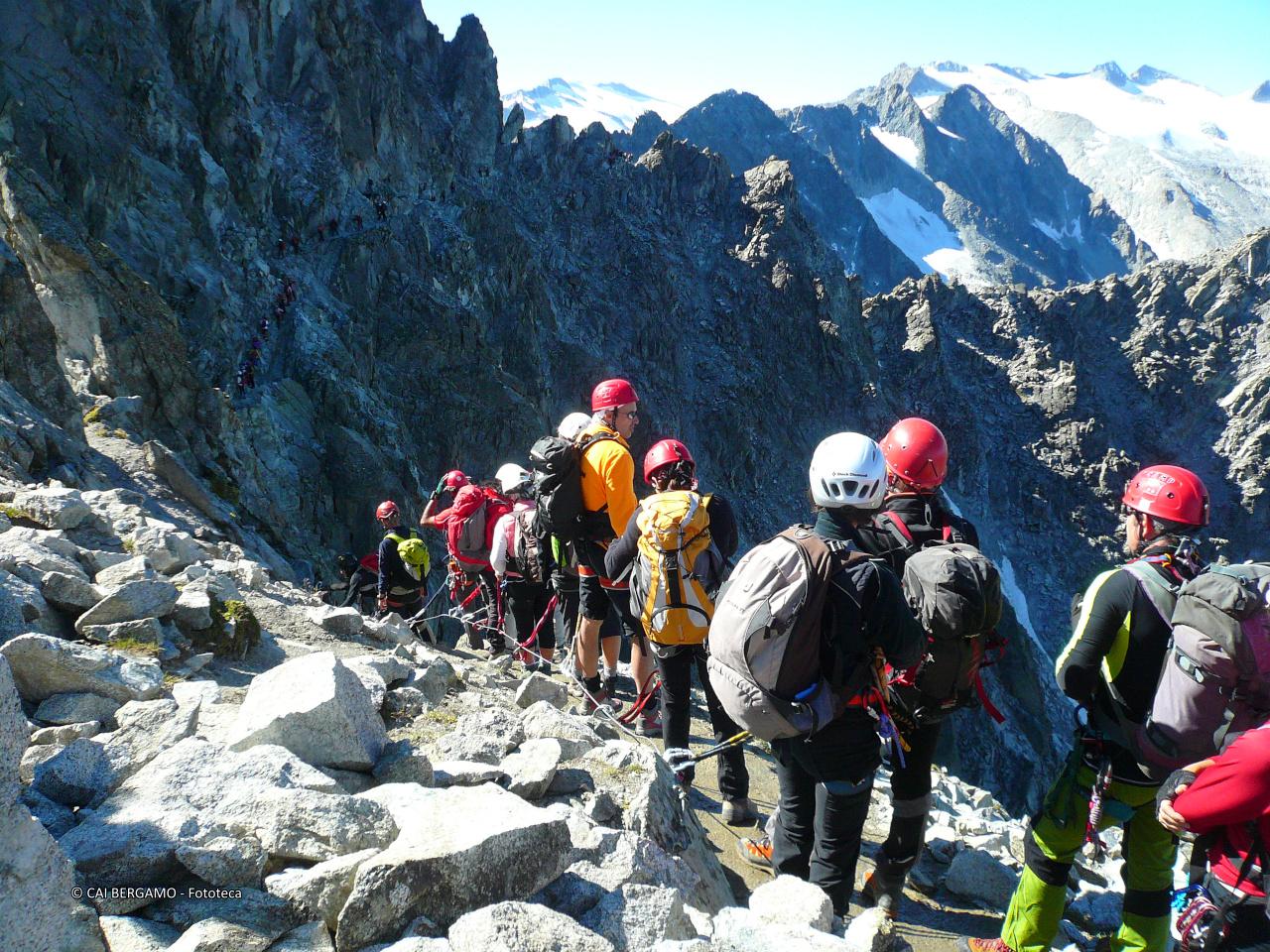 Attimo di relax osservando la neve in sicurezza Tonale - segnalato in "Escursioni Sociali"
