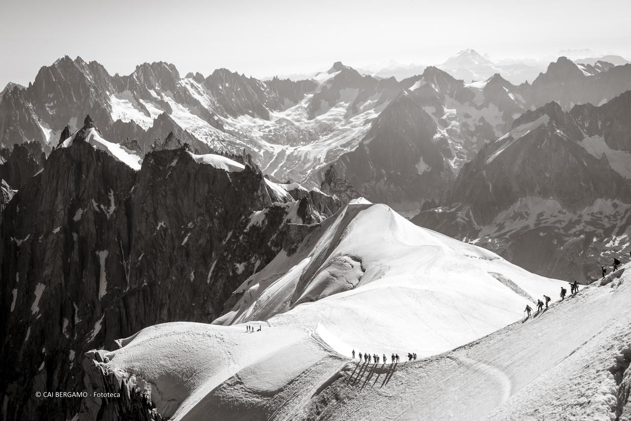"Dall'Aguille du Midi" -  Segnalato in "Bianco e Nero"