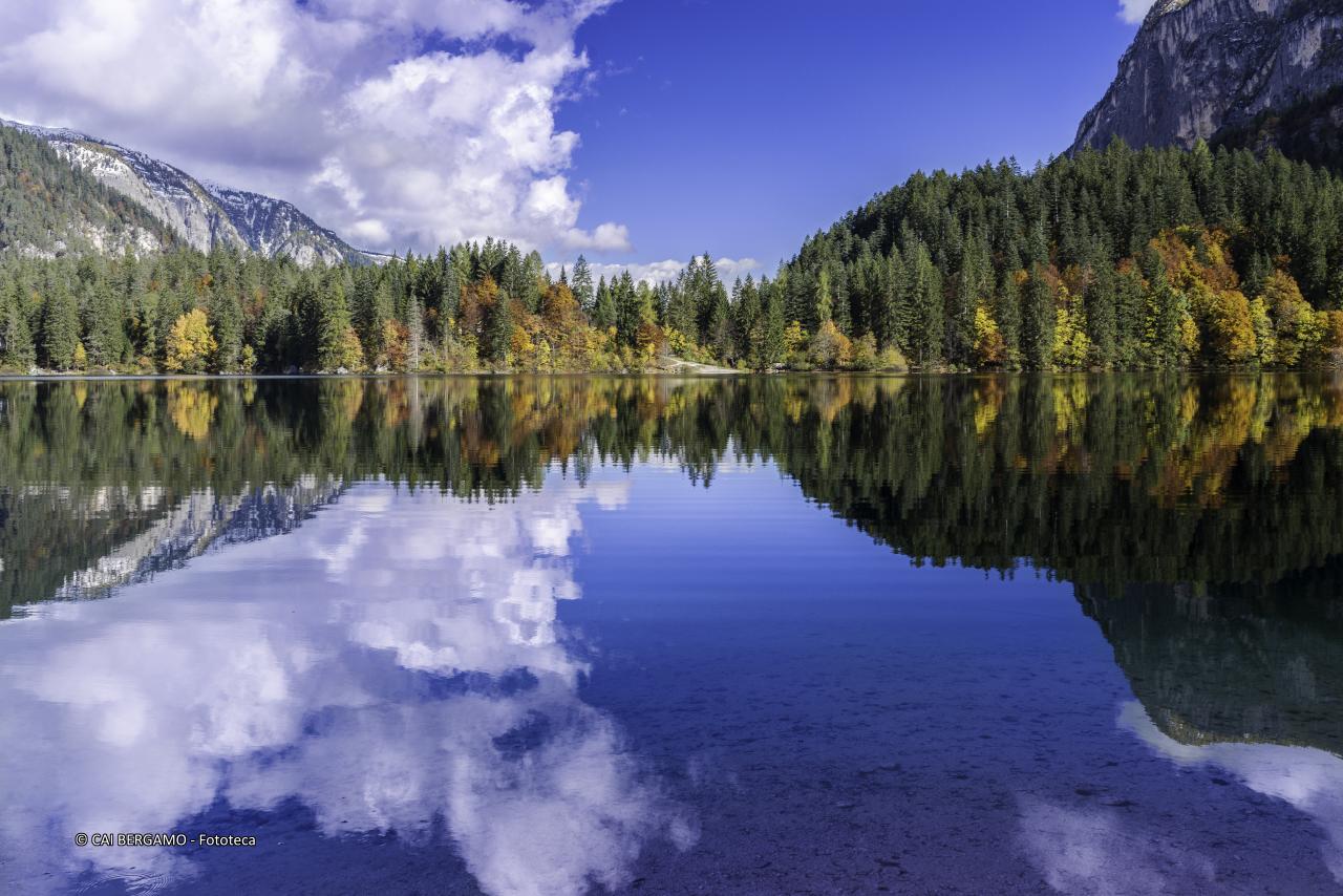 "Riflessi lago Tovel" - segnalato in "Ambienti Montani"