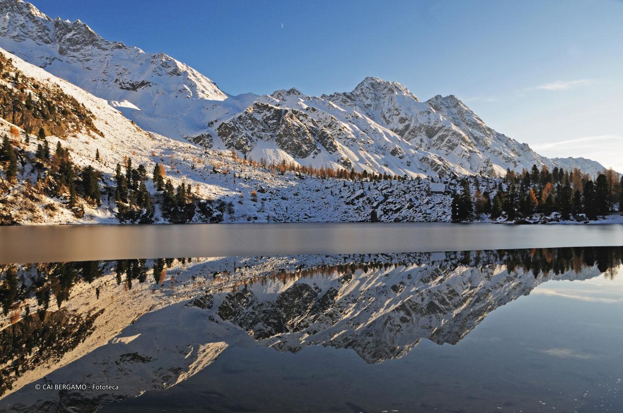 "Il riflesso-lago Viola" -  segnalato in  "L'acqua in tutte le sue forme"