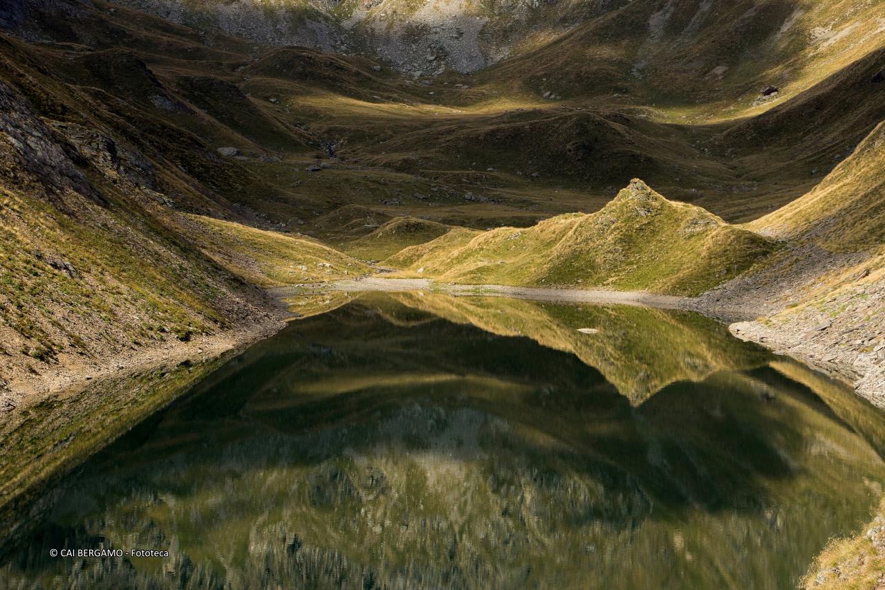 "Chiaroscuri al lago di Aviasco" - segnalato in  "L'acqua in tutte le sue forme"