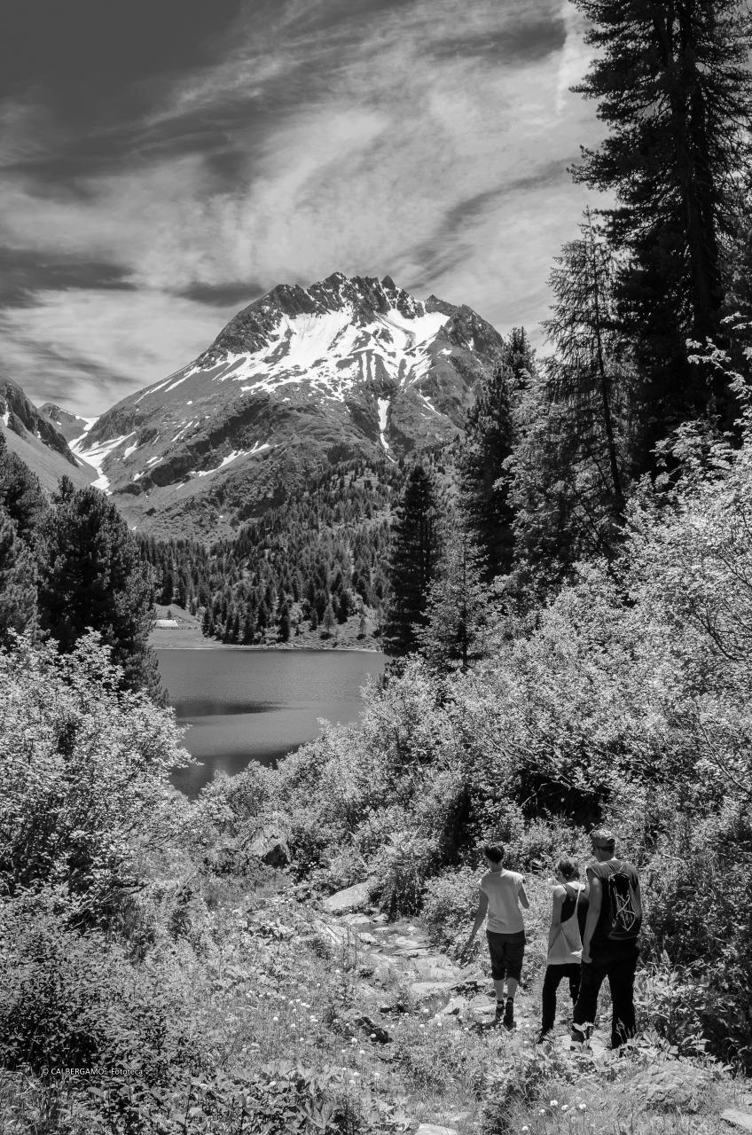 "Lago di Cavloc" - segnalato in "Bianco e Nero" - Con il Pizzi dei Rossi sullo sfondo