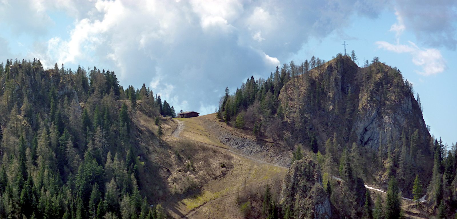 Zoom sul'anticima del M. Scanapà.