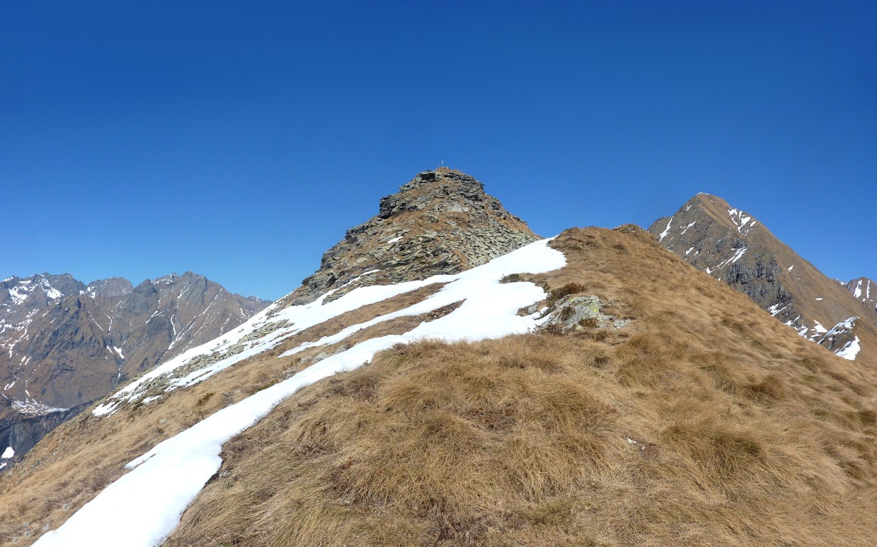 EXTRA (EE-, 30'): dal Colle delle Miniere al monte Pomnolo. La vetta del monte Pomnolo