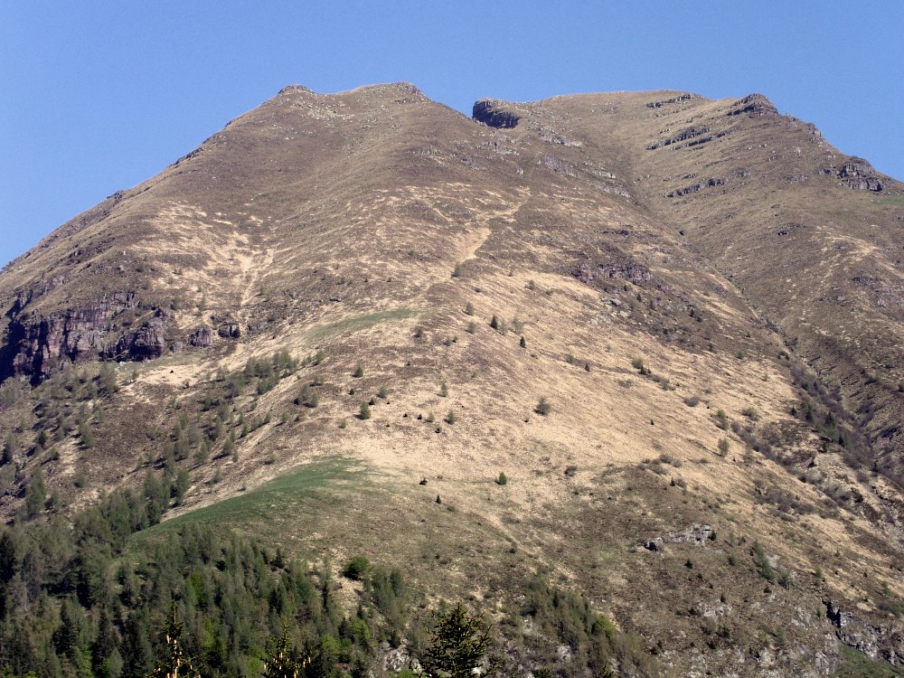 Il monte Calvera dal sentiero 309