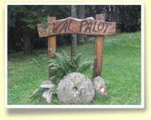 Artistico segnale in legno