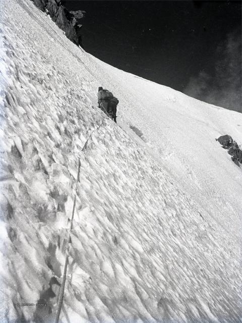 Monte Bianco e Aiguille Pilleret (1946)