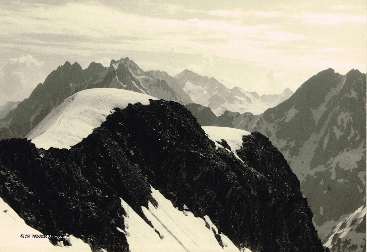 "Catena Druet - Diavolo di Malgina vista salendo allo Scotes