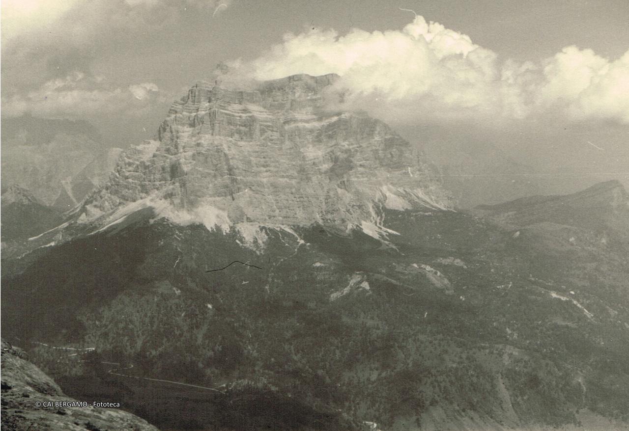 "Il Pelmo dai pressi del Rif. Coldai"
