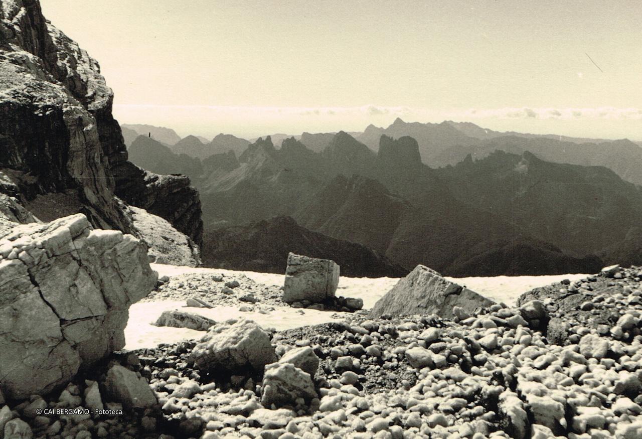 "Dal Ghiacciaio del Pelmo verso Sud"