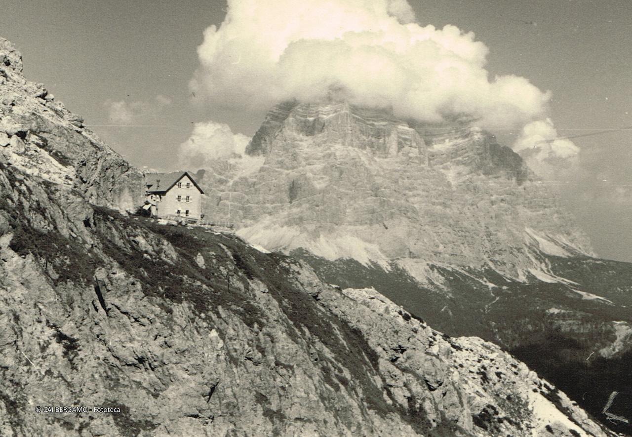 "Rif. Coldai e il Pelmo"