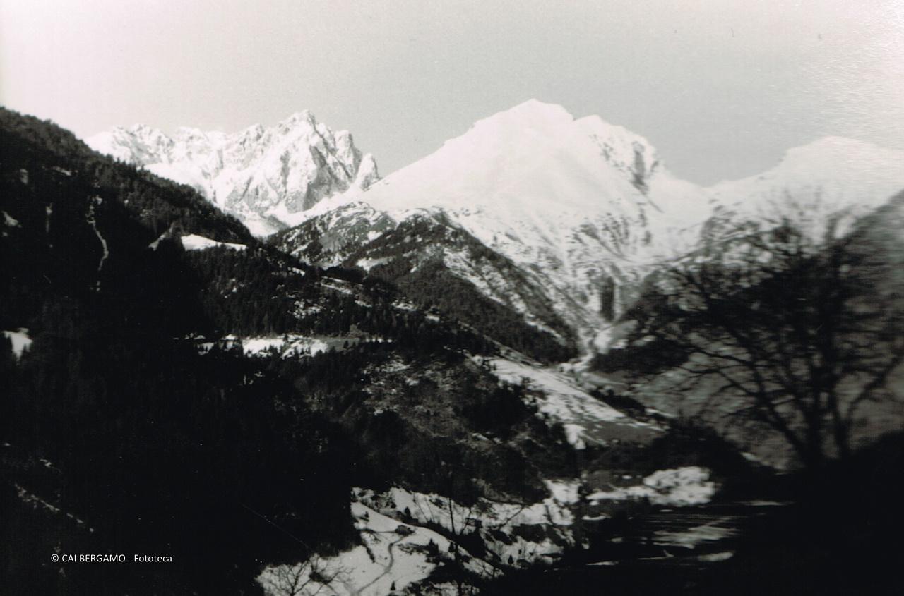 "Camino e Sossino dai pressi di Villa di Lozio"