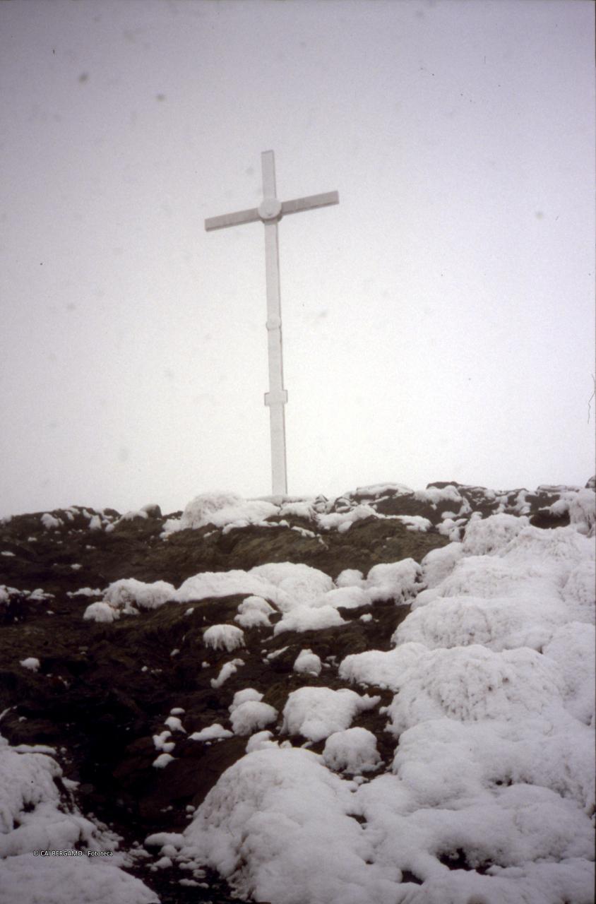 Croce in vetta sulla Cima di Lemma