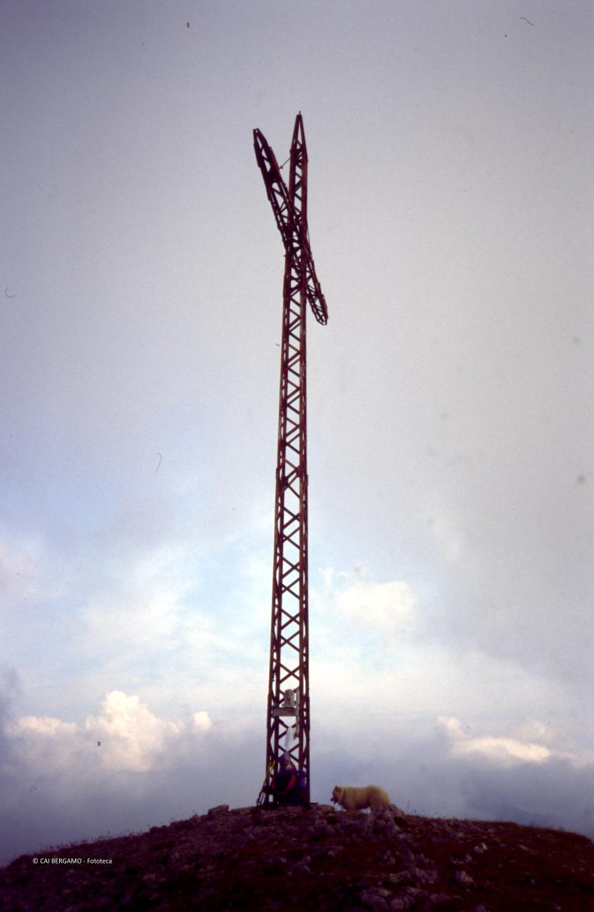 Croce svettante sul Monte Cavallo